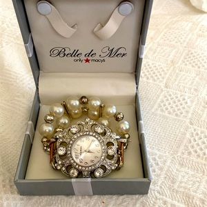 Narmi Quartz Ladies watch, removable pearl and chrome, crystal encrusted.